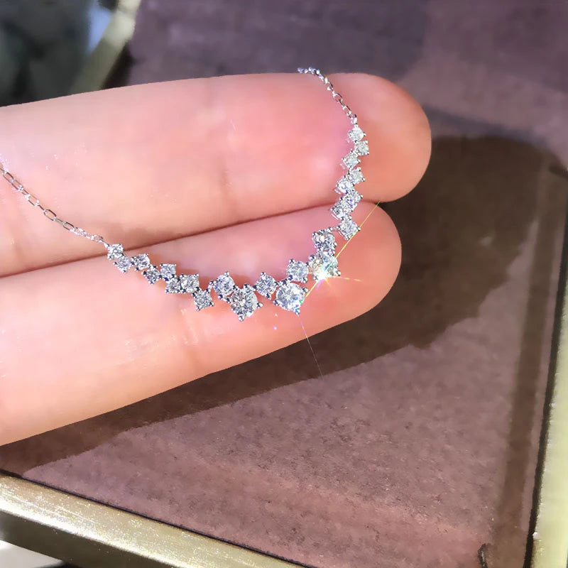 Huitan Modern Women's Necklace Elegant Accessories Party Daily Wear Versatile Jewelry Dazzling Cubic Zirconia Hot Sale Necklaces