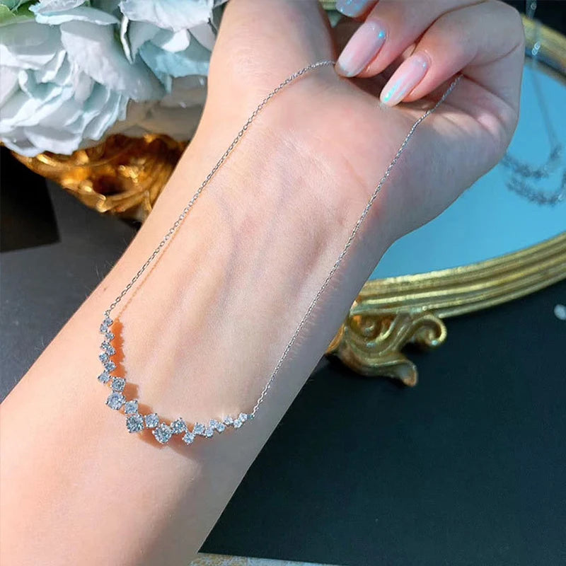 Huitan Modern Women's Necklace Elegant Accessories Party Daily Wear Versatile Jewelry Dazzling Cubic Zirconia Hot Sale Necklaces