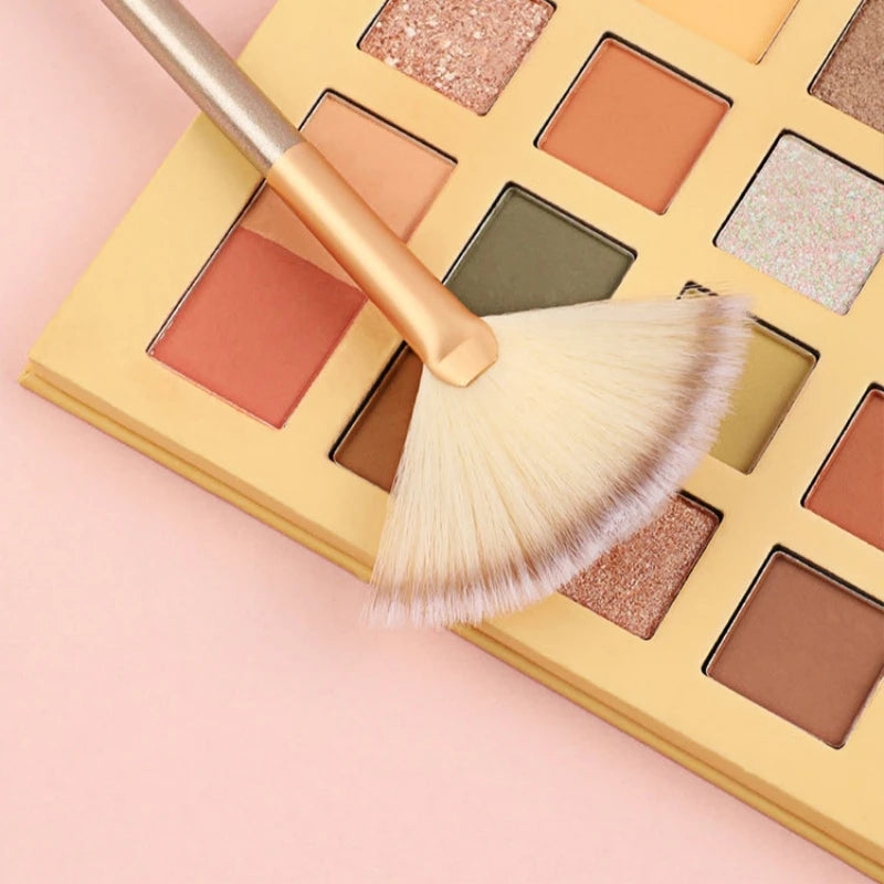 10/20/50PCS Multi-purpose Fan Shaped Brush Soft Highlighter Blusher Contour Loose Powder Brush Facial Mask Brush Beauty Tools