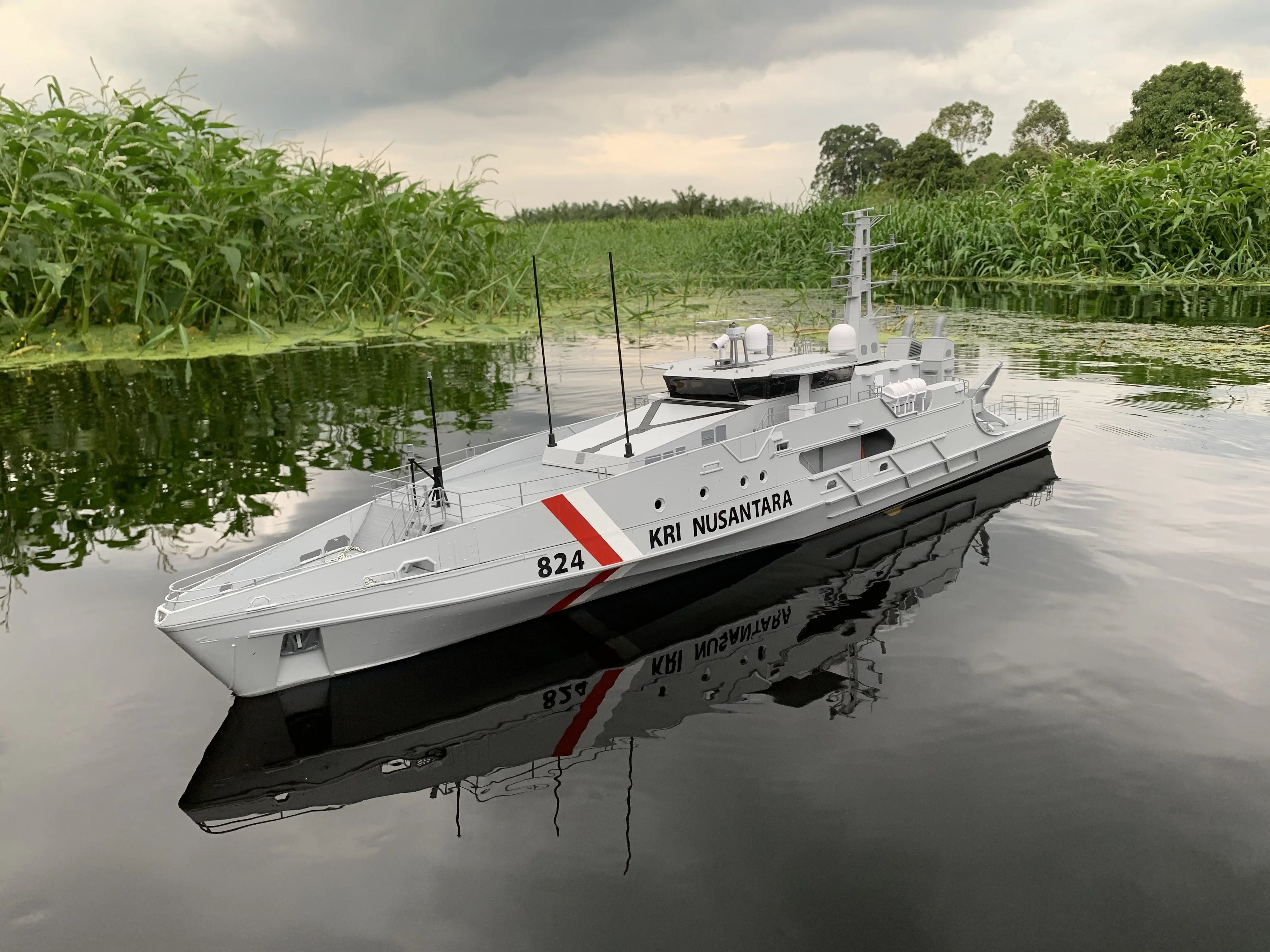 1/48 RC Australian Cape-class Patrol Boat Model Kit Hand-assembled Ship Model Toy Gift DIY Navy Battleship Model Kit Attack Ship