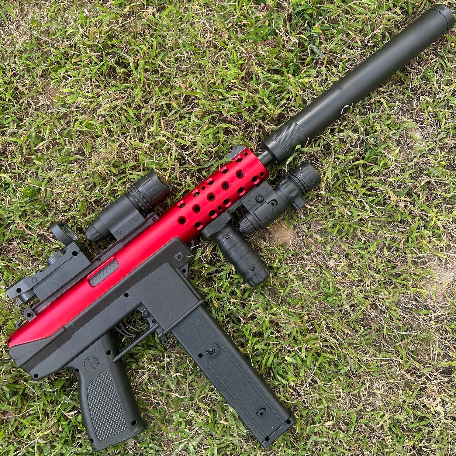 2026 New Product Tec9 Toy Gun with Infrared Flashlight, Red Dot Accessories, Manual and Electric Integrated, Three Colors Available, New Year Gift for Boys, Hot-Selling 7.4V Charging Set