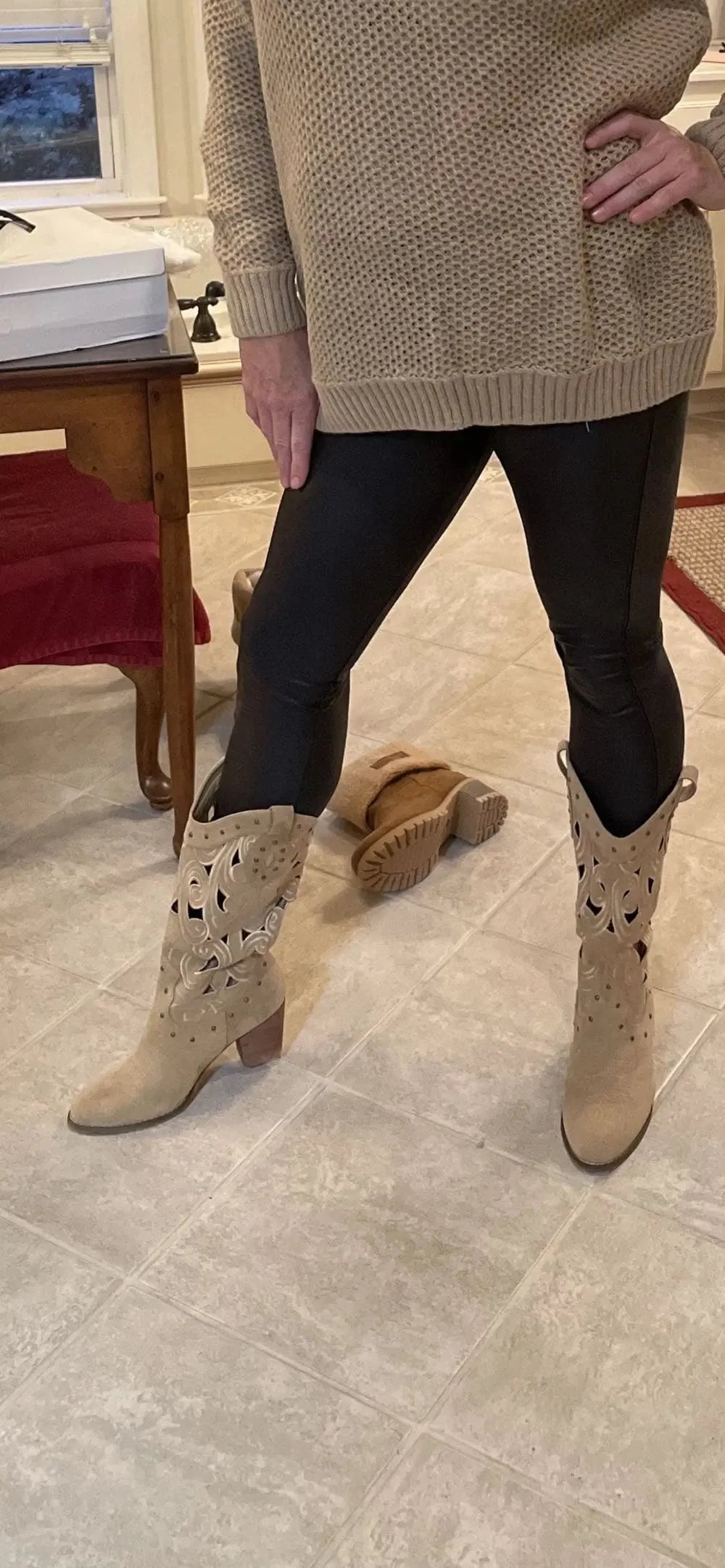 2026 Women's Summer Retro Round Toe Chunky Heels Vegan Suede Western Boots with Hollow Design and Rivets Cowboy Boots Shoes