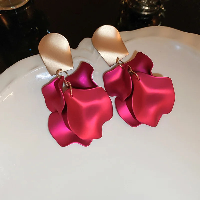 Solid Color Twisted Smooth Rose Flower Petal Dangle Earrings Women Vintage Fashion Elegant Large Piece Exaggerated Jewelry K-