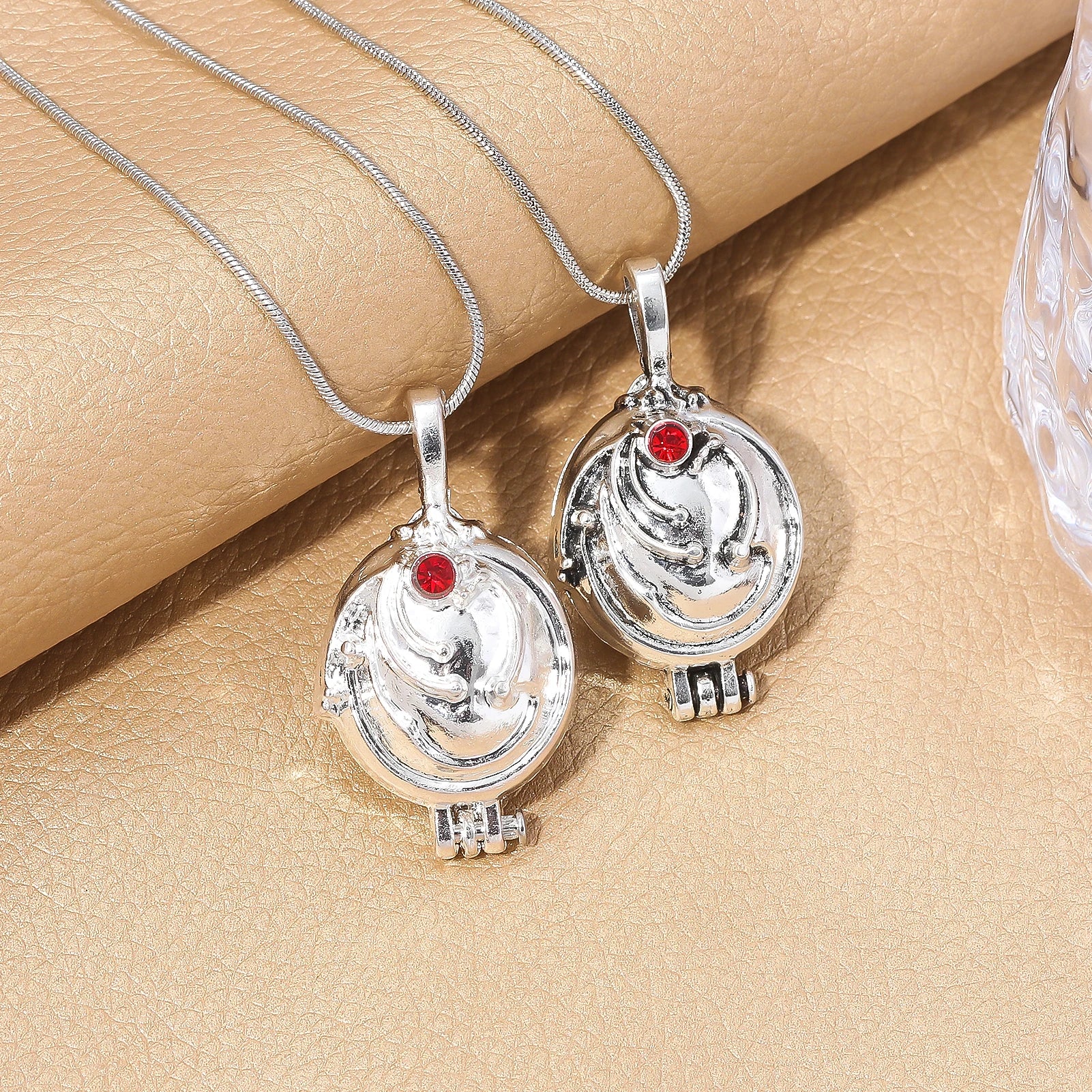 The Vampire Diaries Necklace Elena Gilbert Fashion Vervain Verbena Pendant Photo Locket Jewelry Men Women Christmas Party Gifts