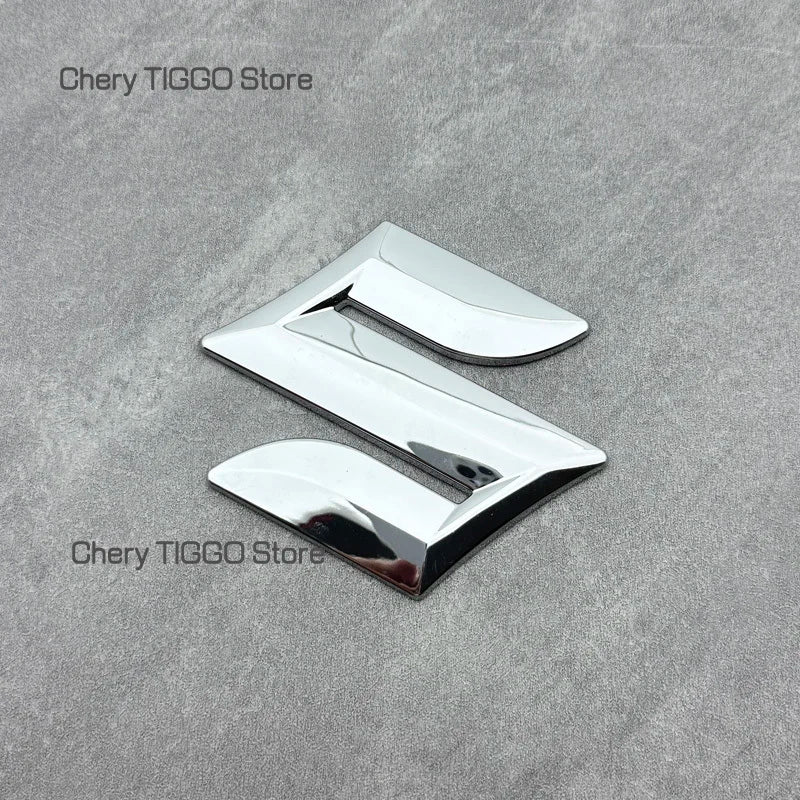 Car Front Grille Hood Bonnet Emblem Rear Trunk Badge Logo Sticker For SUZUKI SX4 S Cross SWIFT Alto Alivio Landy Jimny iM 4 iK 2