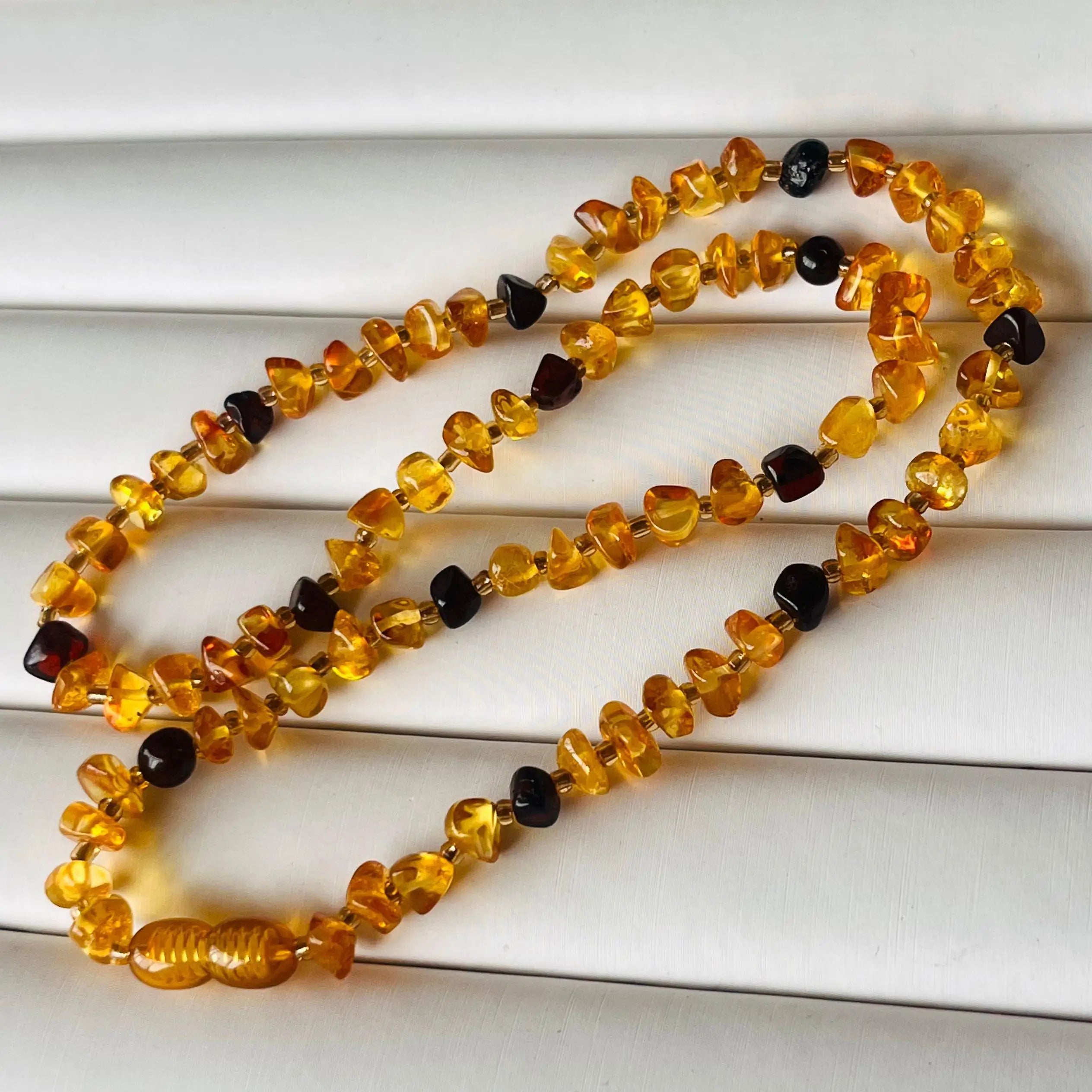 Natural Amber Necklace Healing Crystal Jewelry Vintage Bohemian Style Baltic Amber Choker for Women