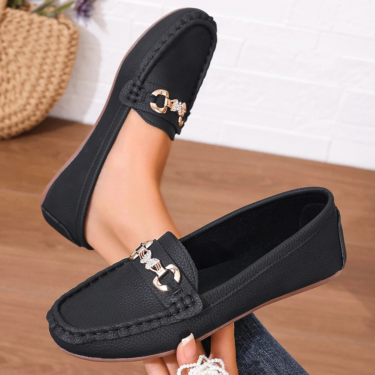 Spring Autumn New Bean Shoes Female Women Round Head Low Heel Knot Chain Casual Footwear Mother Shoes Lady Loafer