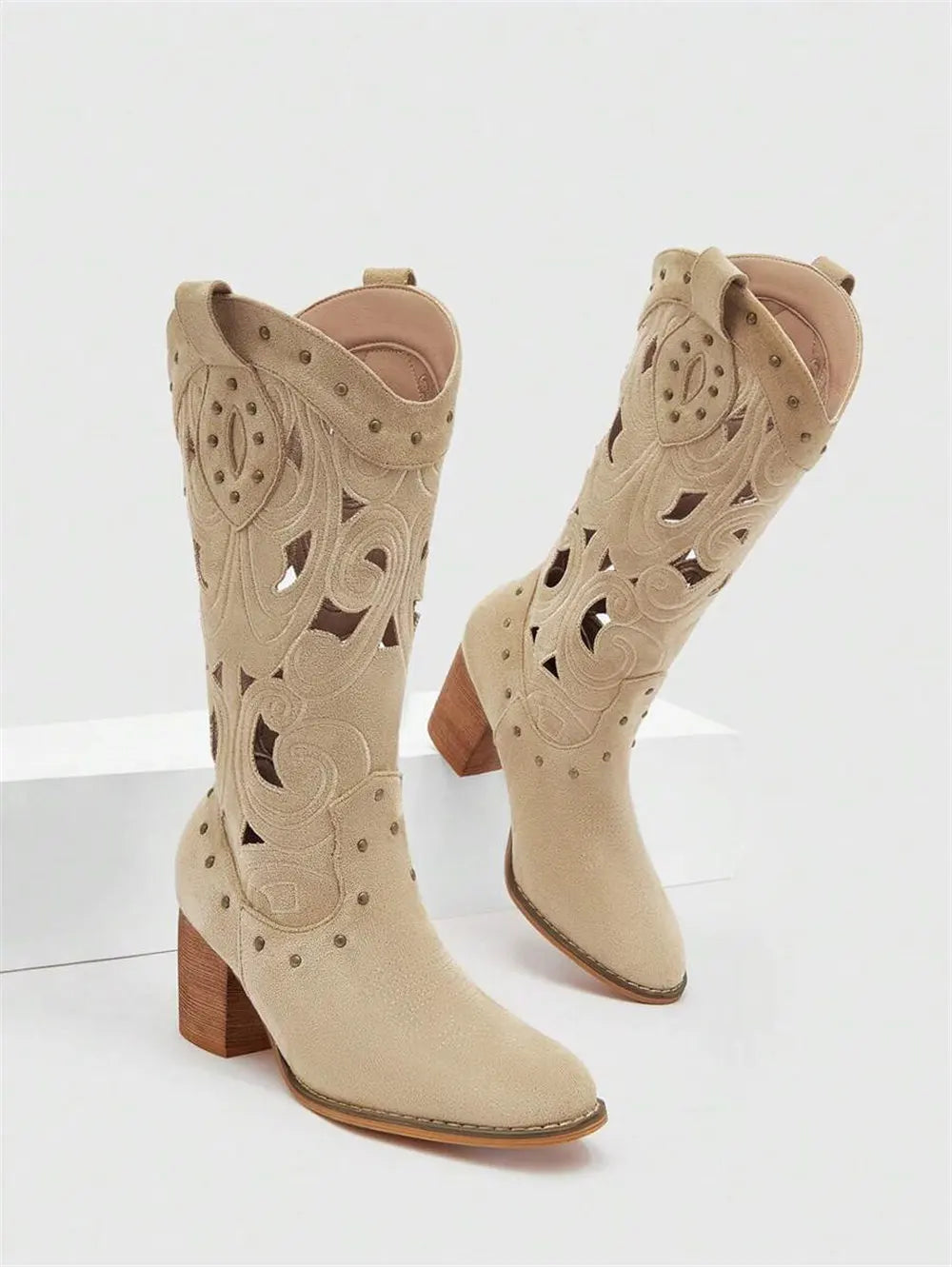 2026 Women's Summer Retro Round Toe Chunky Heels Vegan Suede Western Boots with Hollow Design and Rivets Cowboy Boots Shoes