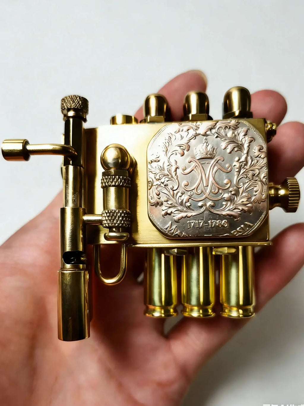 Handmade Steampunk Brass Series Lighters Unique Design Retro Creative Personality Novelty Precious Gift Each badge is different