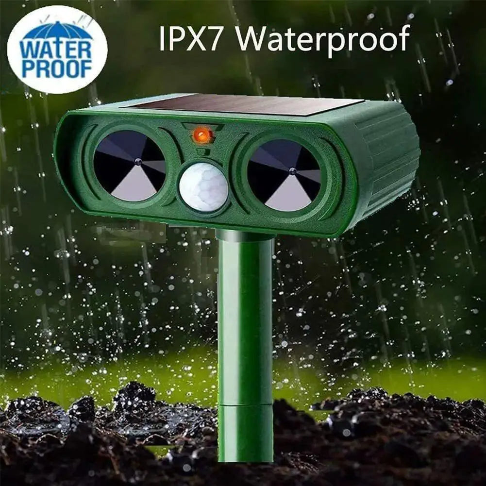 Outdoor LED Light Alarm Ultrasonic Cat Dog Repellant Solar Power Rechargeable Garden Repellers For Garden