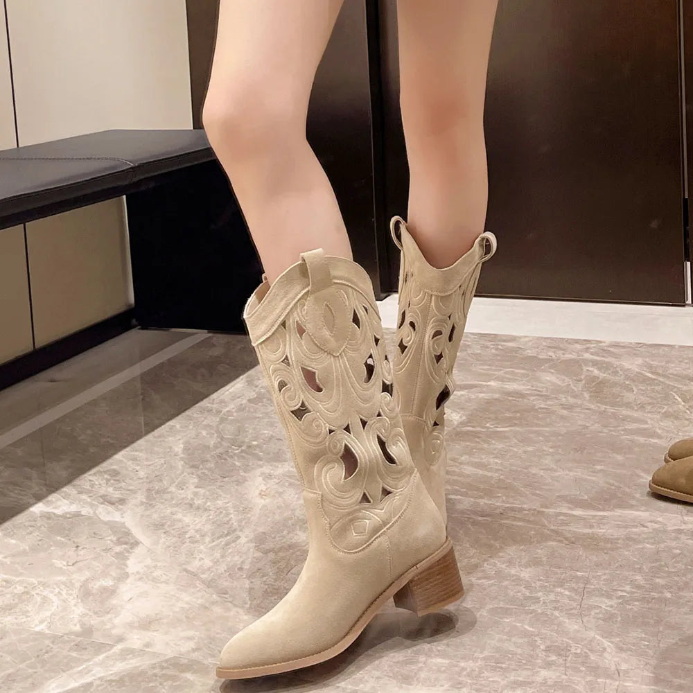2026 Women's Summer Retro Round Toe Chunky Heels Vegan Suede Western Boots with Hollow Design and Rivets Cowboy Boots Shoes