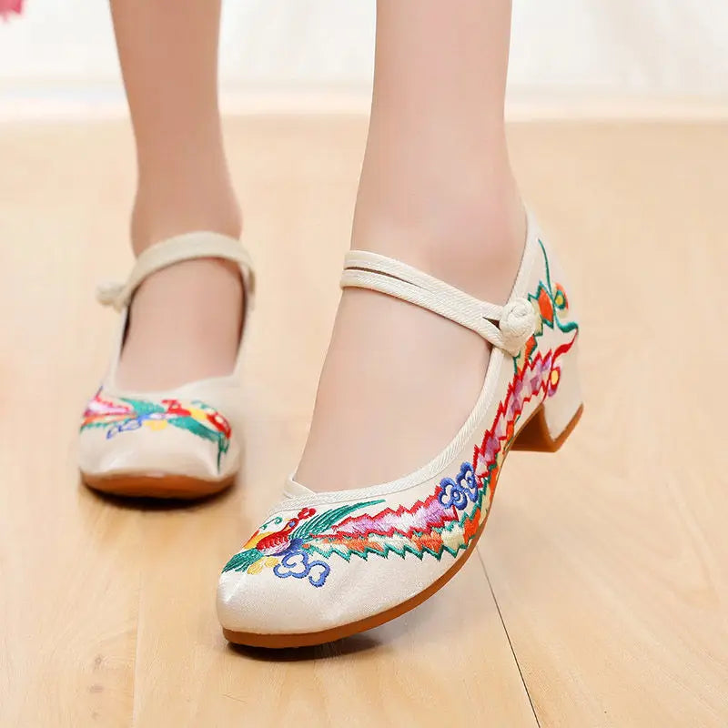 Shoes for Women Embroidery Ethnic Style Traditional Old Beijing Streetwear Dance Vintage Cheongsam Chinese Style Hanfu Qi Pao
