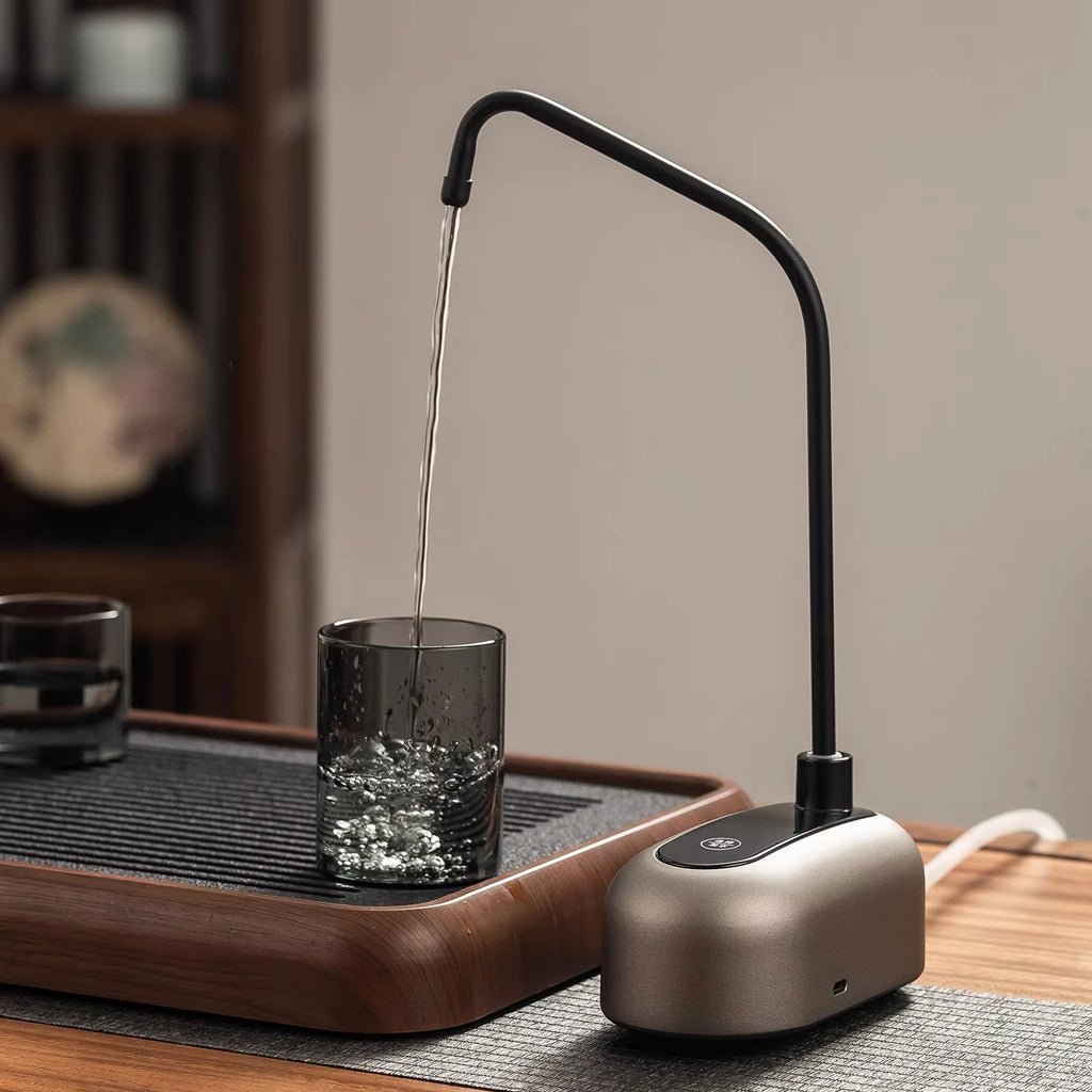 Distributeur d'eau intelligent automatique Pompe électrique de bureau pour eau potable en bouteille Système de pompage d'eau efficace pour la maison