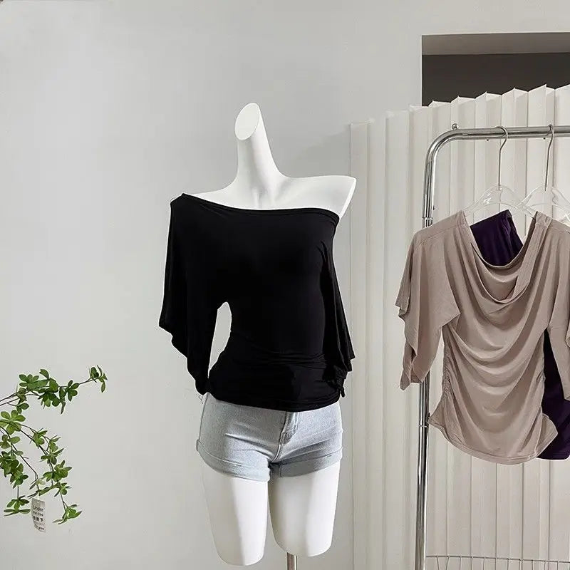 T-shirt d'été sexy à épaules dénudées pour femme, élégant, manches chauve-souris courtes, col bénitier, hauts coréens chics, t-shirt moulant pour femme 2025 nouveau