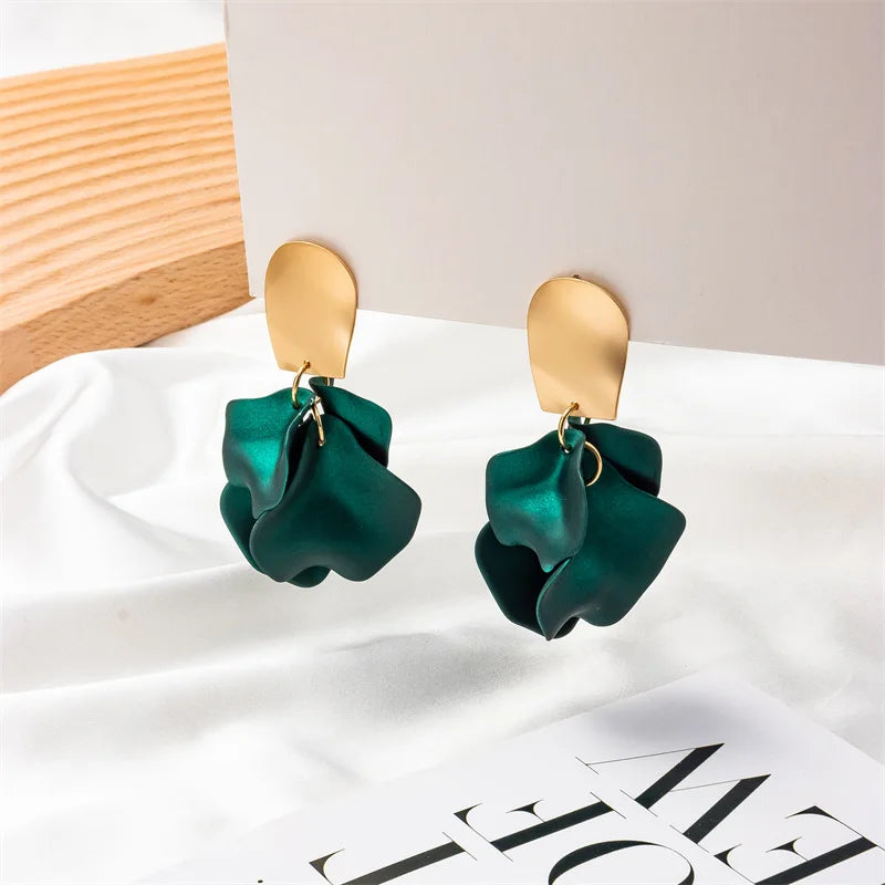 Solid Color Twisted Smooth Rose Flower Petal Dangle Earrings Women Vintage Fashion Elegant Large Piece Exaggerated Jewelry K-