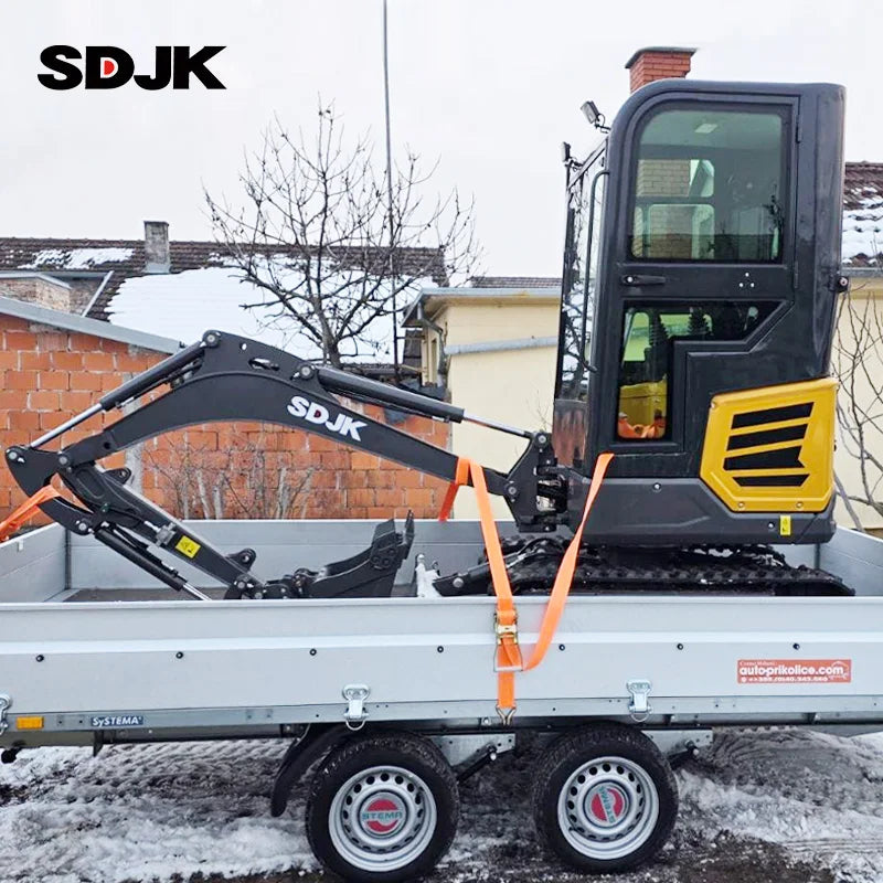 Hot selling mini excavator, multifunctional tracked agricultural mini bagger customized enclosed excavator for quick delivery