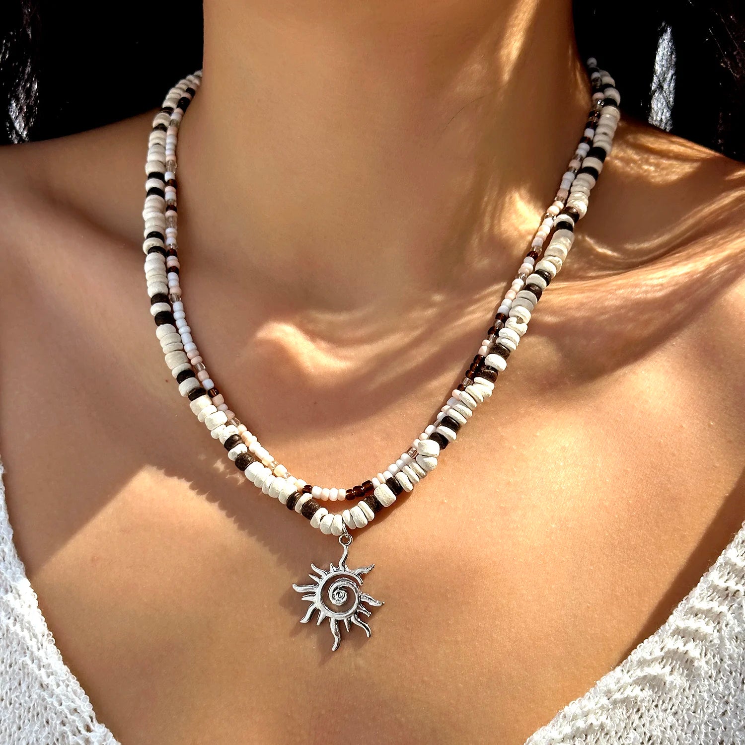 Bohemian Coconut Shell Wooden Beaded Necklace For Women Men Vintage Tribal Sun Pendant Choker Beach Party Holiday Charm Jewelry