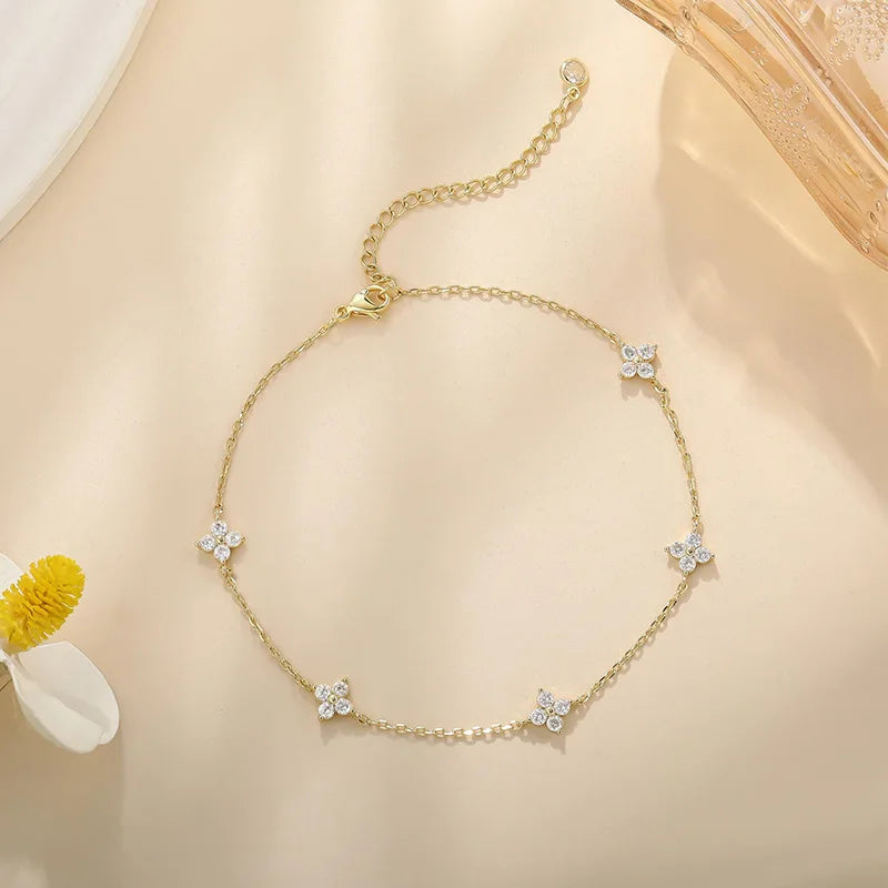 Women's Waterproof 18K Gold-Plated CZ Beach Anklet Dainty Clover Flower Design Non-Tarnish Layered Jewelry Accessory Trendy