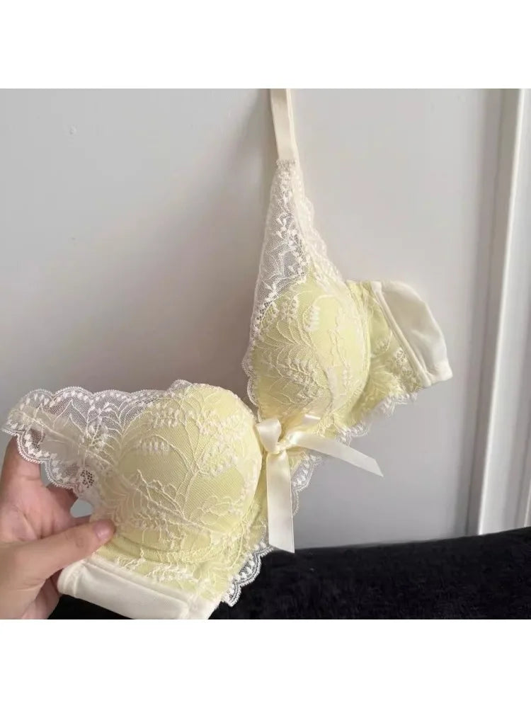 Trendy French Style Lace Bowknot Contrast Color Bra Set Wireless Push Up Thick Padded No Gap Sexy Women's Lingerie Set Hot Sale