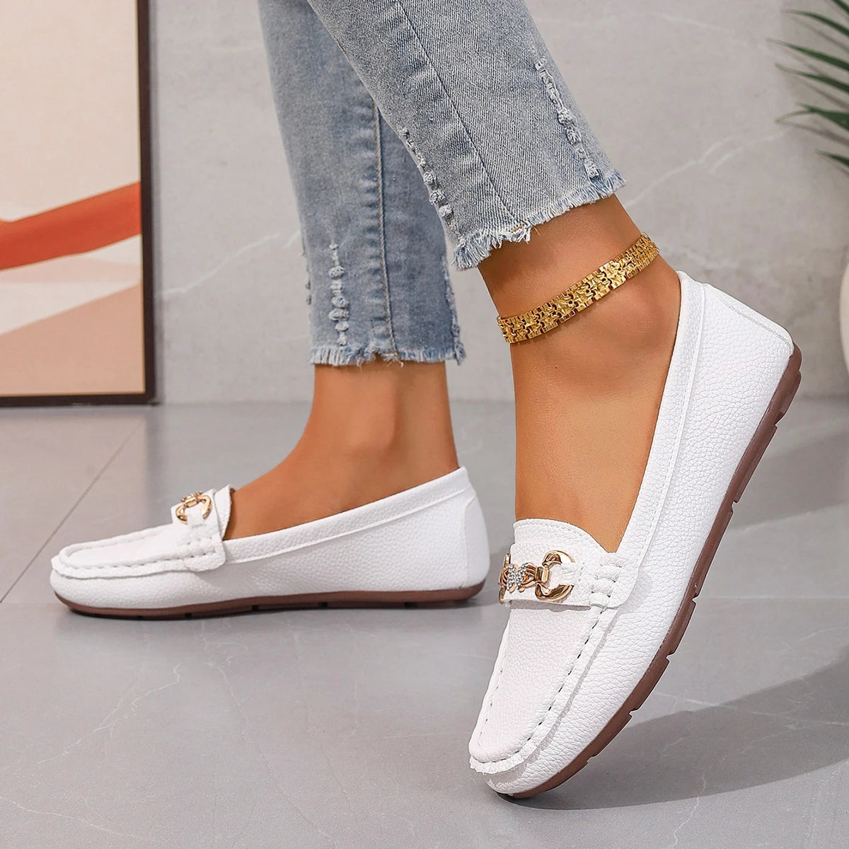 Spring Autumn New Bean Shoes Female Women Round Head Low Heel Knot Chain Casual Footwear Mother Shoes Lady Loafer