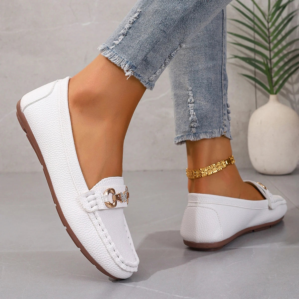 Spring Autumn New Bean Shoes Female Women Round Head Low Heel Knot Chain Casual Footwear Mother Shoes Lady Loafer