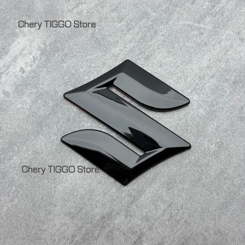Car Front Grille Hood Bonnet Emblem Rear Trunk Badge Logo Sticker For SUZUKI SX4 S Cross SWIFT Alto Alivio Landy Jimny iM 4 iK 2
