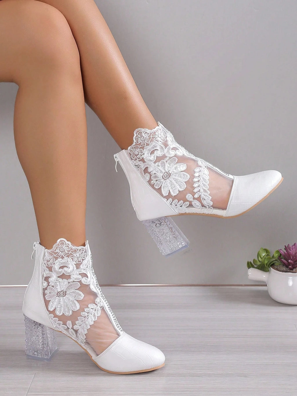 NEW Ethnic Style Women Retro Lace Embroider High Heels Ankle Boots Spring Autumn Round Toe Platform Cool Boot Thick Heeled Pumps