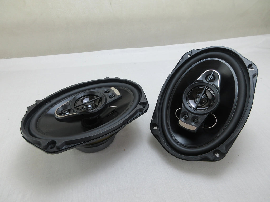 2 HAUT-PARLEURS DE VOITURE COAXIAUX 5 VOIES PLEINE GAMME 6 x 9 POUCES 1300 W – Cache-poussière et câbles audio inclus | Installation facile sur portière pour un son stéréo amélioré | Idéal pour une mise à niveau du système audio