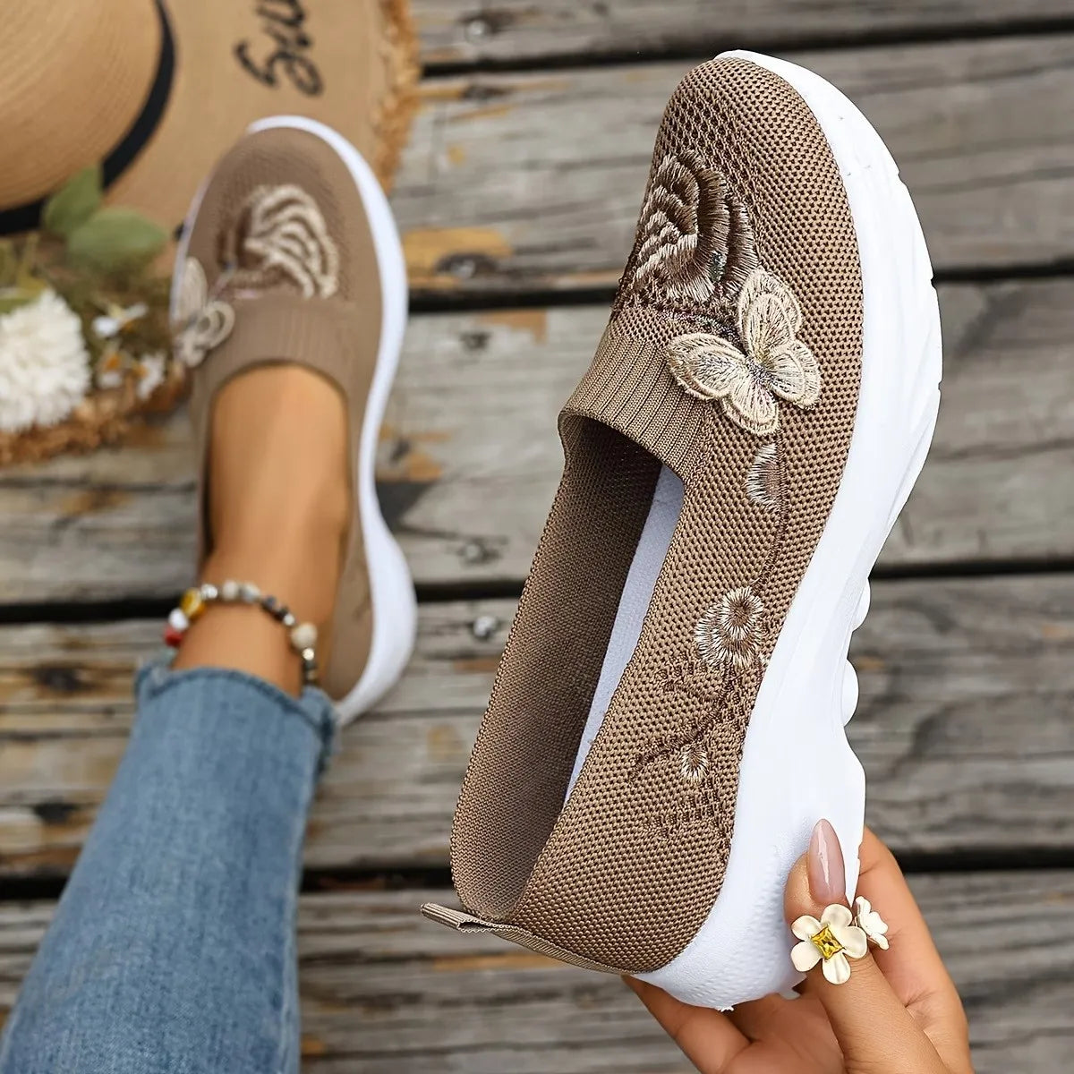 New women's breathable mesh shoes, fashionable and comfortable cloth shoes, 2026 summer casual shoes