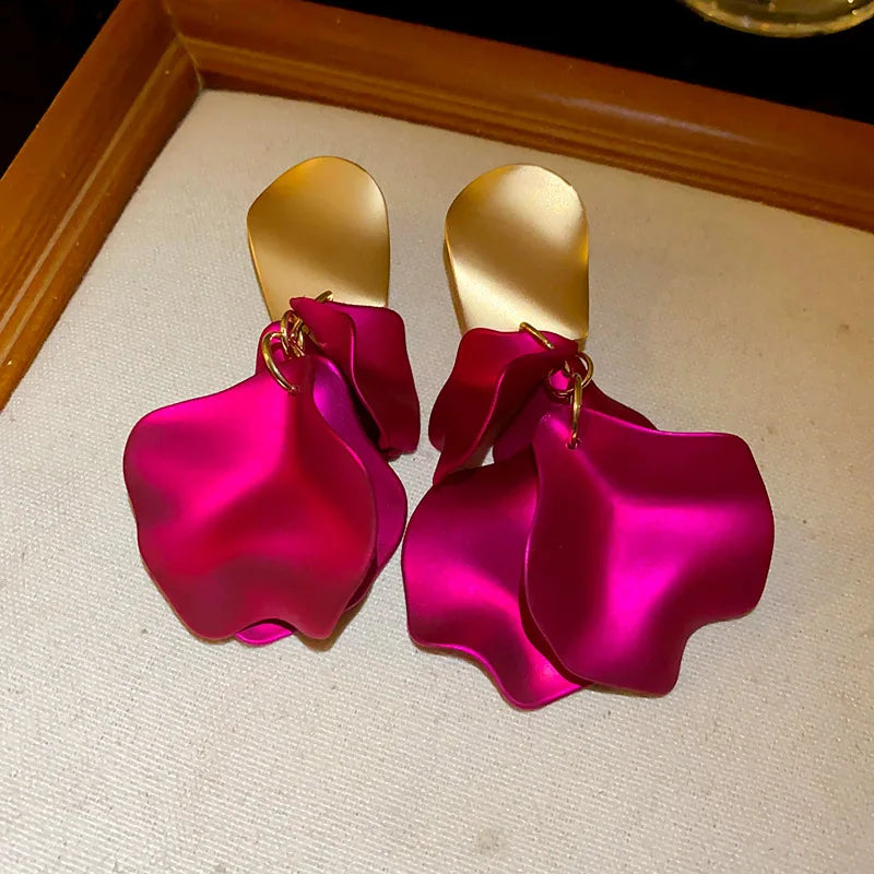Solid Color Twisted Smooth Rose Flower Petal Dangle Earrings Women Vintage Fashion Elegant Large Piece Exaggerated Jewelry K-