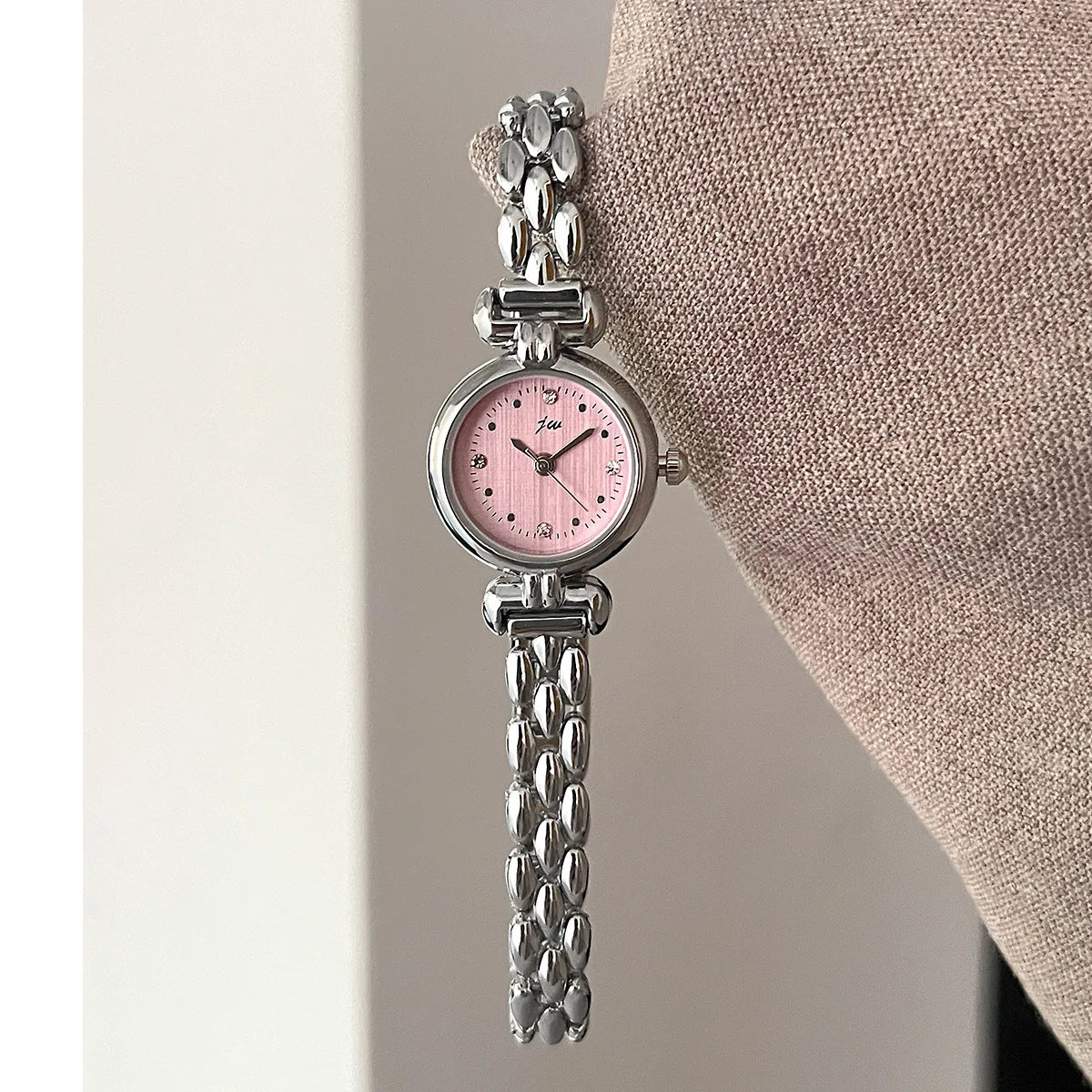 Women's Watch Simple Retro Bracelet Watches Small and Exquisite Versatile Steel Belt Ladies Fashion Quartz Clock Wristwatches