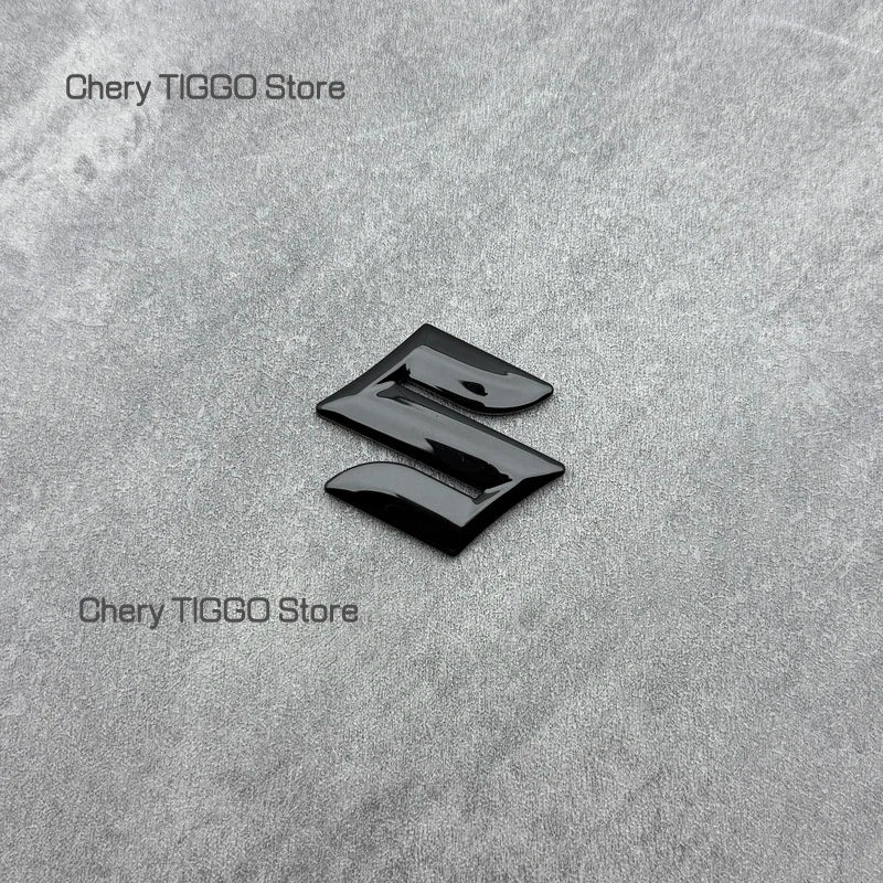 Car Front Grille Hood Bonnet Emblem Rear Trunk Badge Logo Sticker For SUZUKI SX4 S Cross SWIFT Alto Alivio Landy Jimny iM 4 iK 2