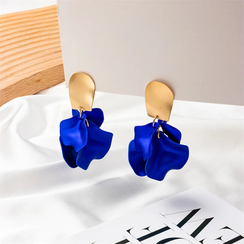 Solid Color Twisted Smooth Rose Flower Petal Dangle Earrings Women Vintage Fashion Elegant Large Piece Exaggerated Jewelry K-