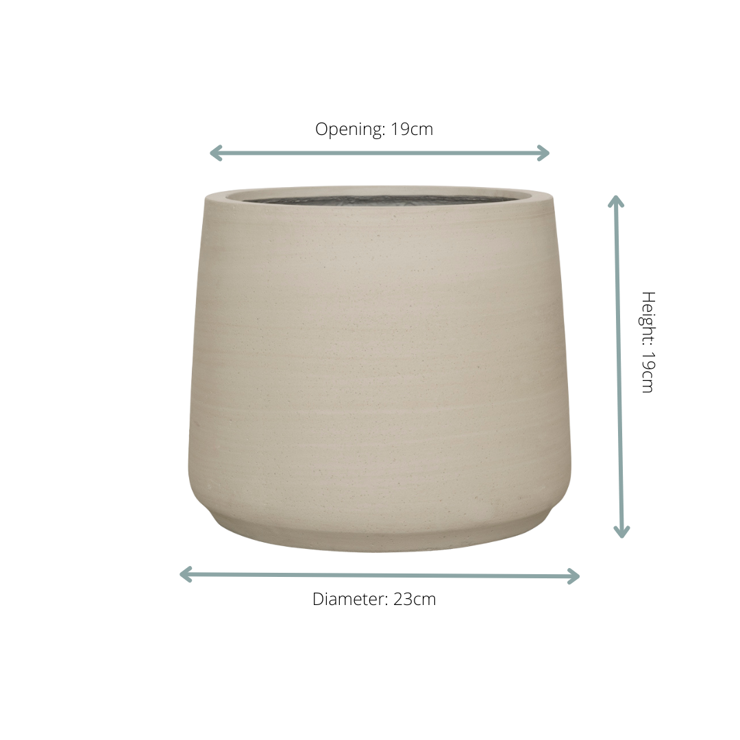 Pflanzgefäß Jumbo Patt Beige Washed – D23xH19cm – Blumentopf in Beton – Optik – Stilvoller Pflanzkübel für Innen & Außen